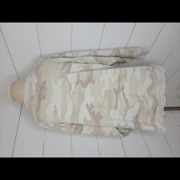 American Eagle Outfitters XS Cream & tan camouflage sweatshirt - Picture 2 of 5